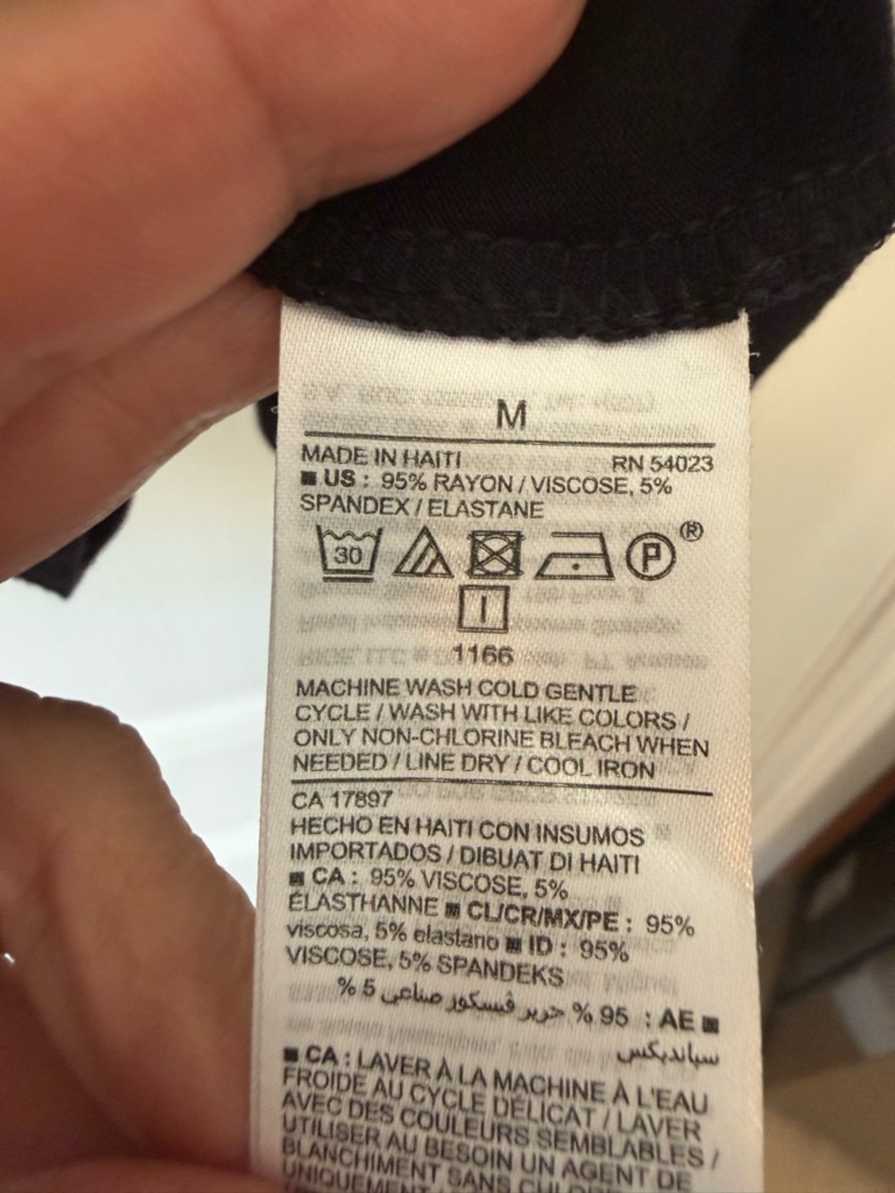 Old Navy Luxe Black Swing Tank Top Medium Soft Flowy Basic - Picture 4 of 4
